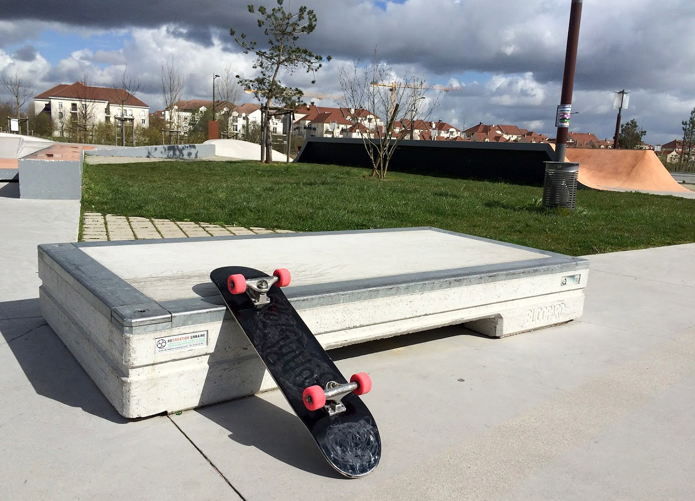 La Vipère Skatepark Bussy Saint Georges Skate Spot 3/5
