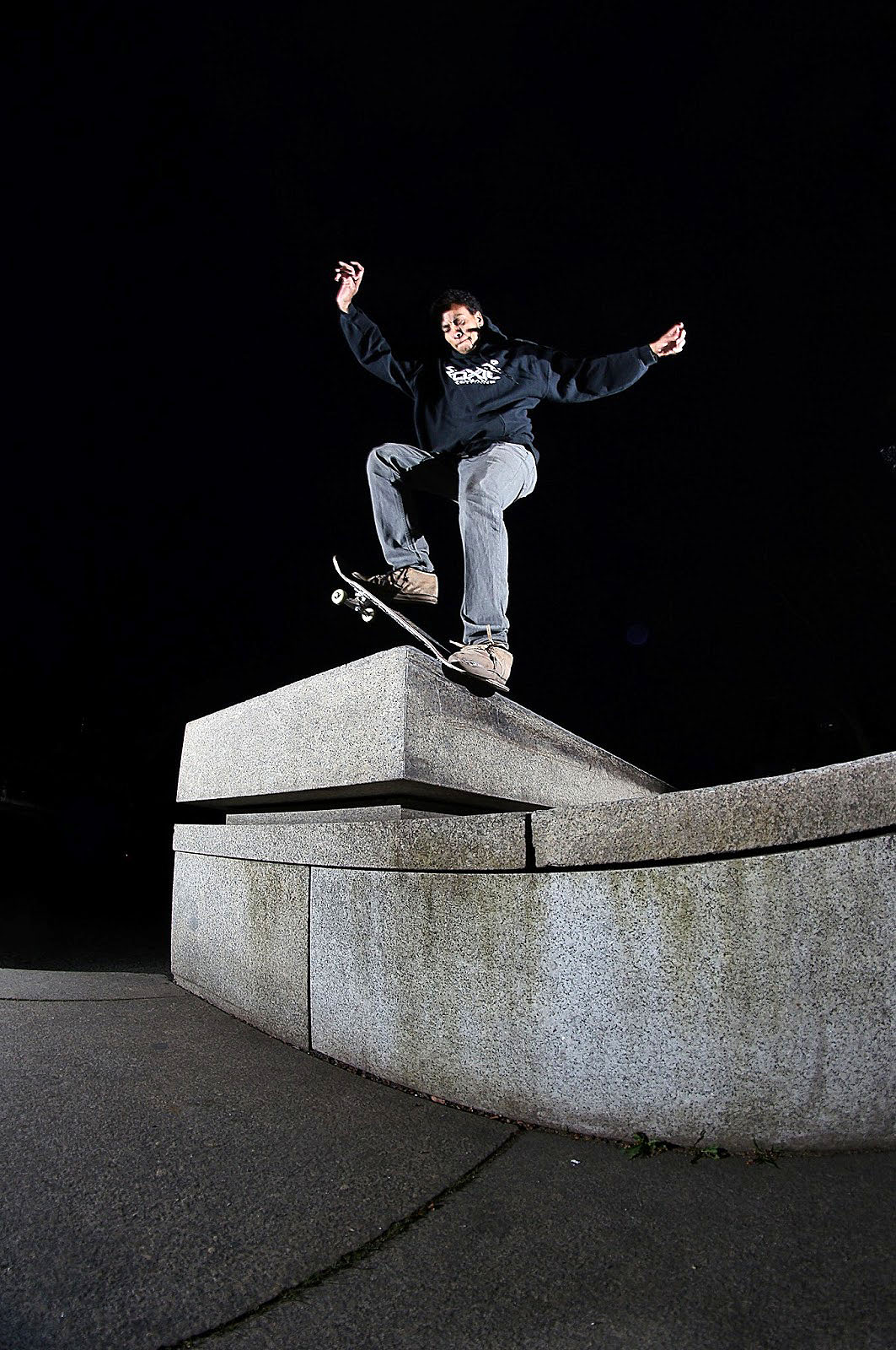 Neue Nationalgalerie Spot Street Berlin Skate Spot 4/5