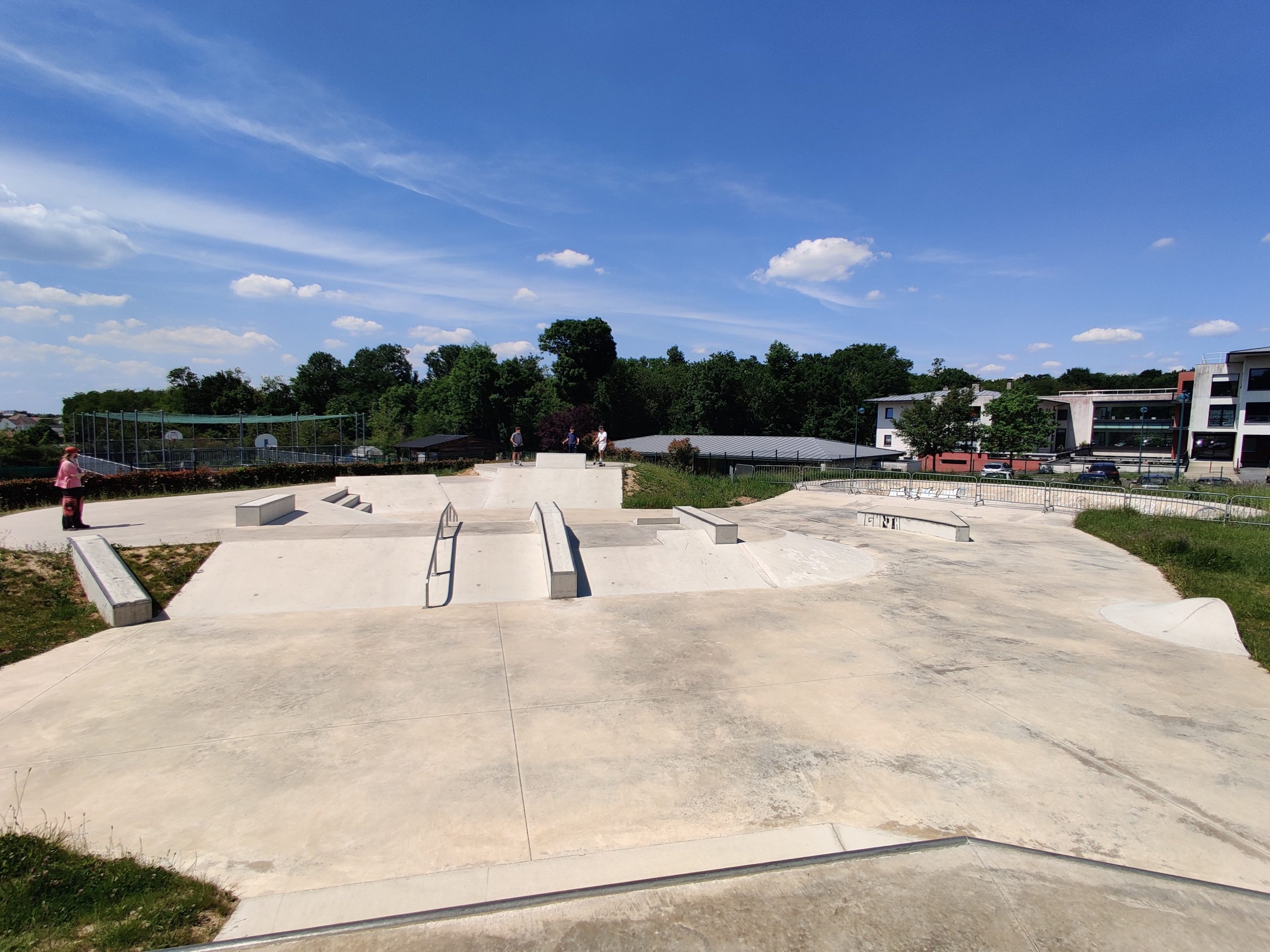 École Tabarly Skatepark Magny le Hongre Skate Spot 3/5