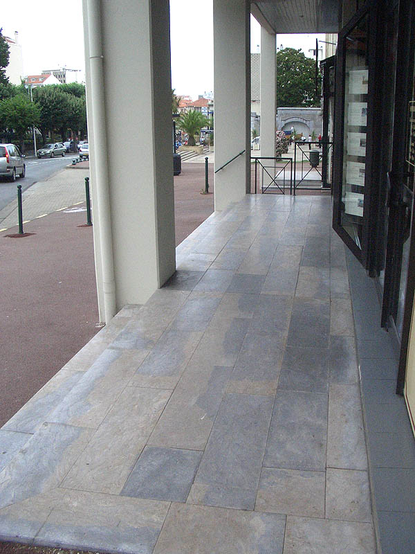 Gare du Midi Spot Street Biarritz Skate Spot 4/5