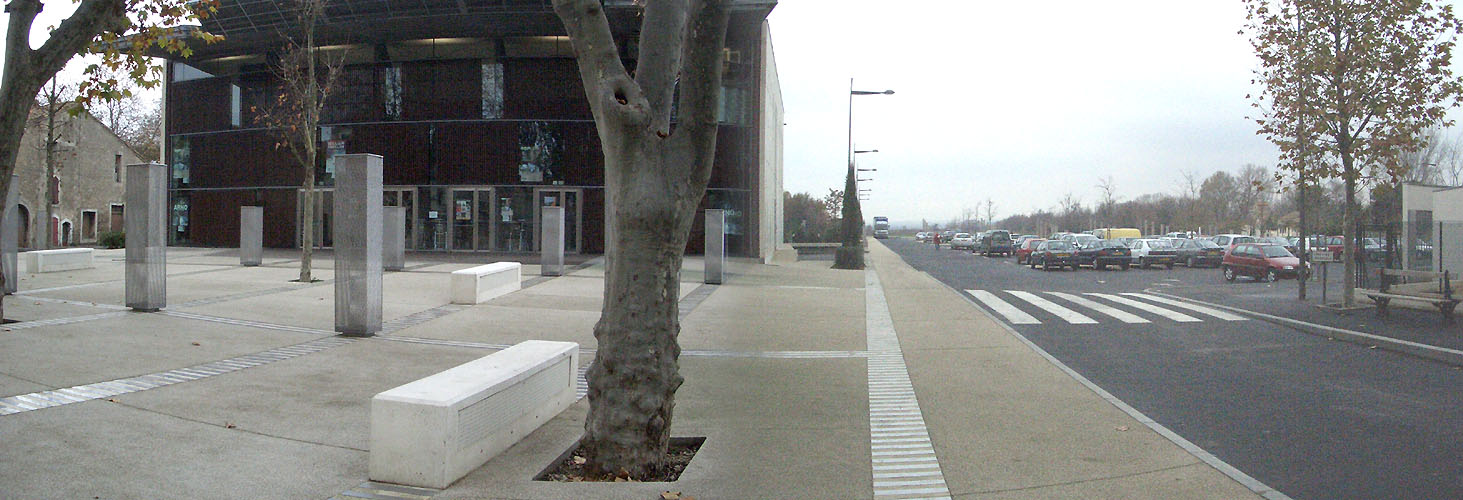 La Cigalière Spot Street Sérignan Skate Spot 3/5