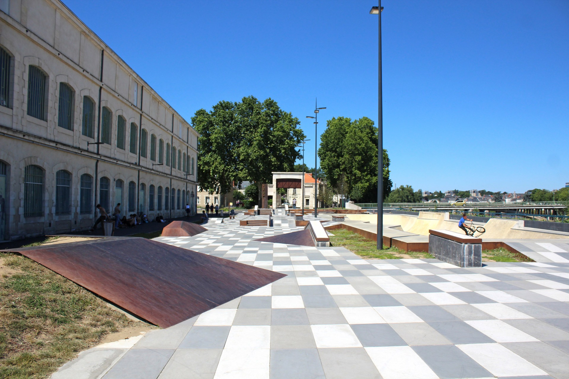 La Manu Skatepark Châtellerault Skate Spot 5/5