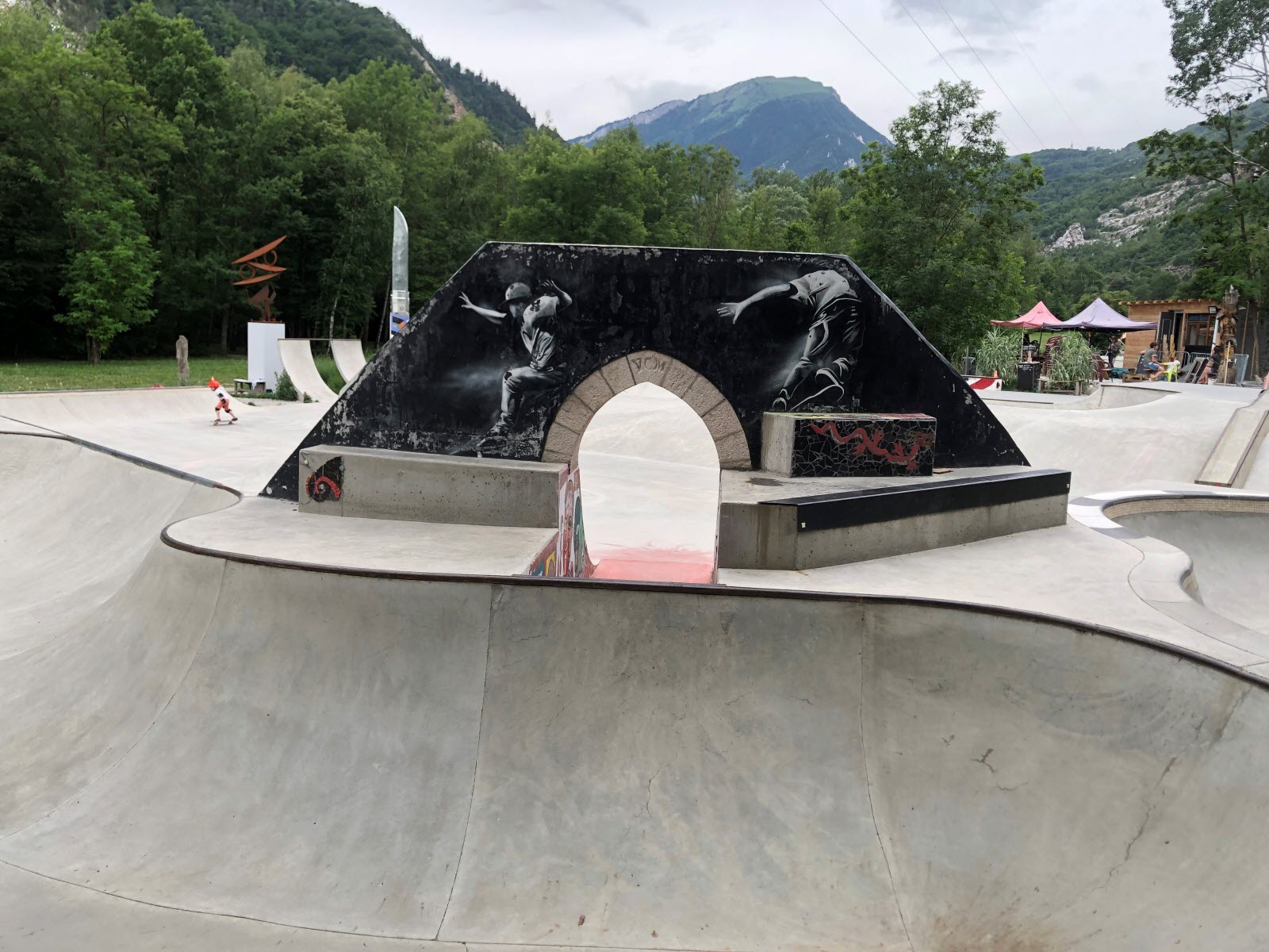 Le Versus Do It Yourself Saint-Jean-de-Maurienne Skate Spot 5/5