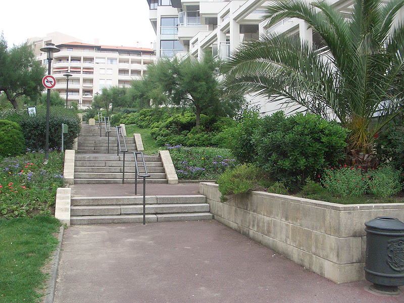 Gare du Midi Spot Street Biarritz Skate Spot 4/5