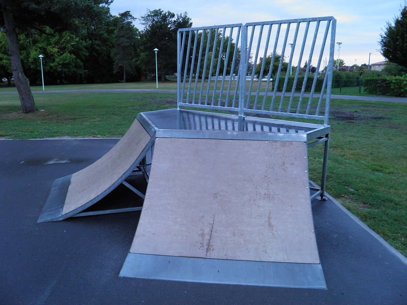 Parc Lecoq Skatepark Biganos Skate Spot 3/5