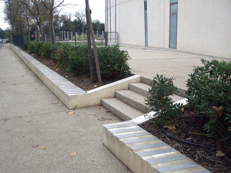 La Cigalière Spot Street Sérignan Skate Spot 3/5