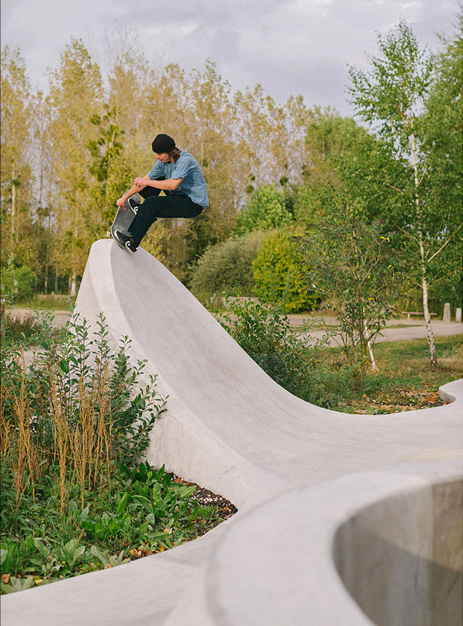 Galleria Continua Art Boissy le Châtel Skate Spot 5/5