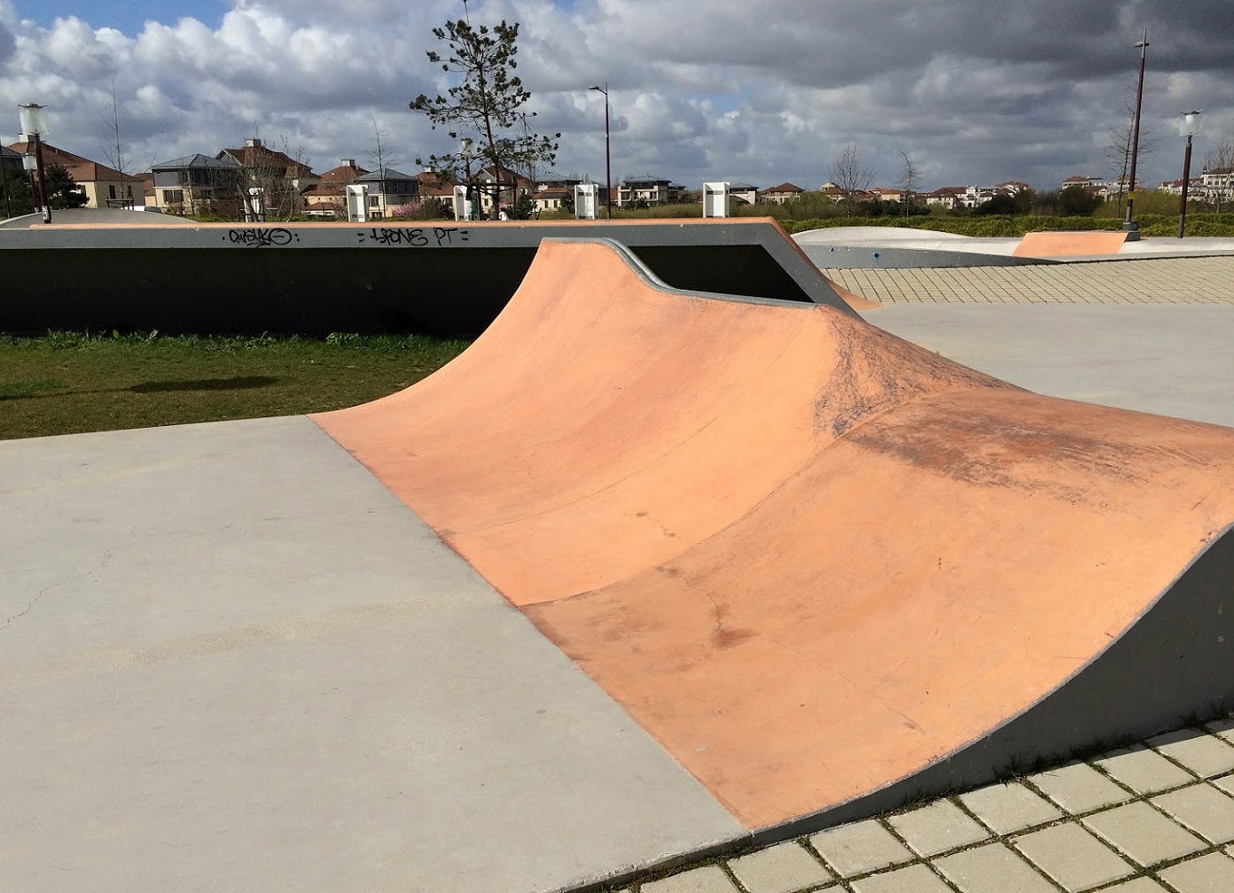 La Vipère Skatepark Bussy Saint Georges Skate Spot 3/5