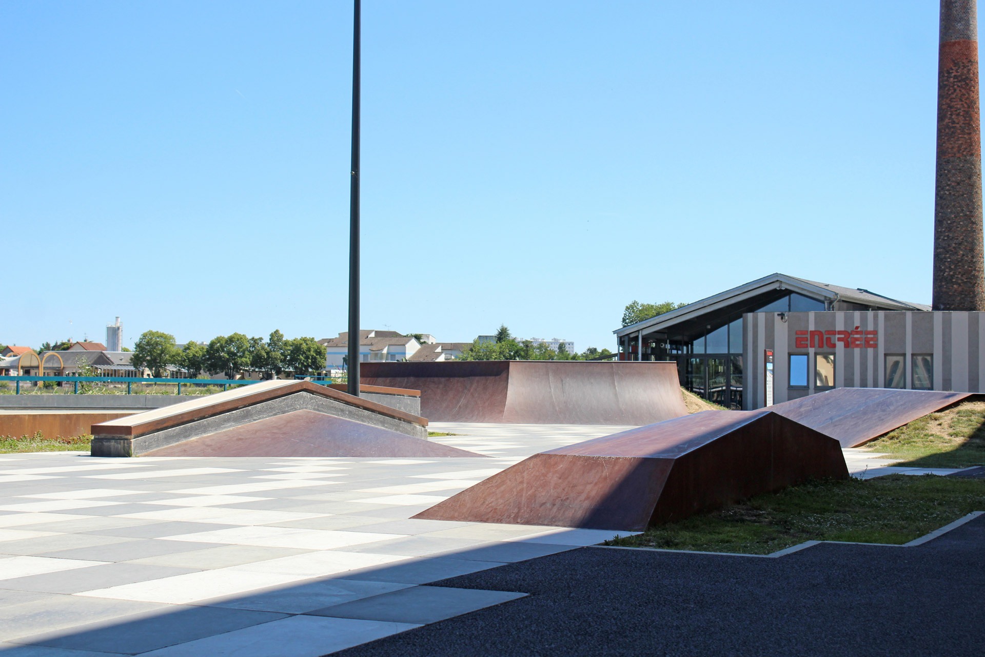 La Manu Skatepark Châtellerault Skate Spot 5/5